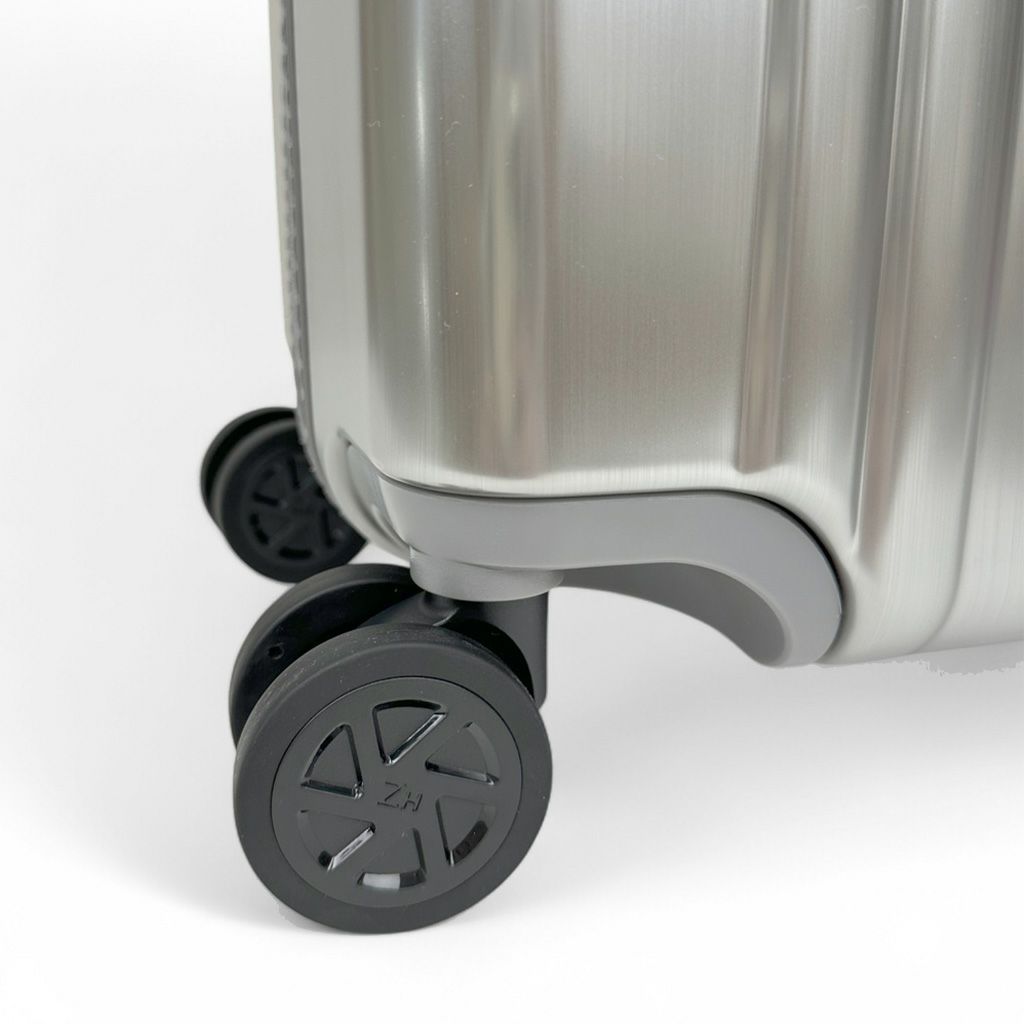 ゼロハリバートン クラシックライトウェイト