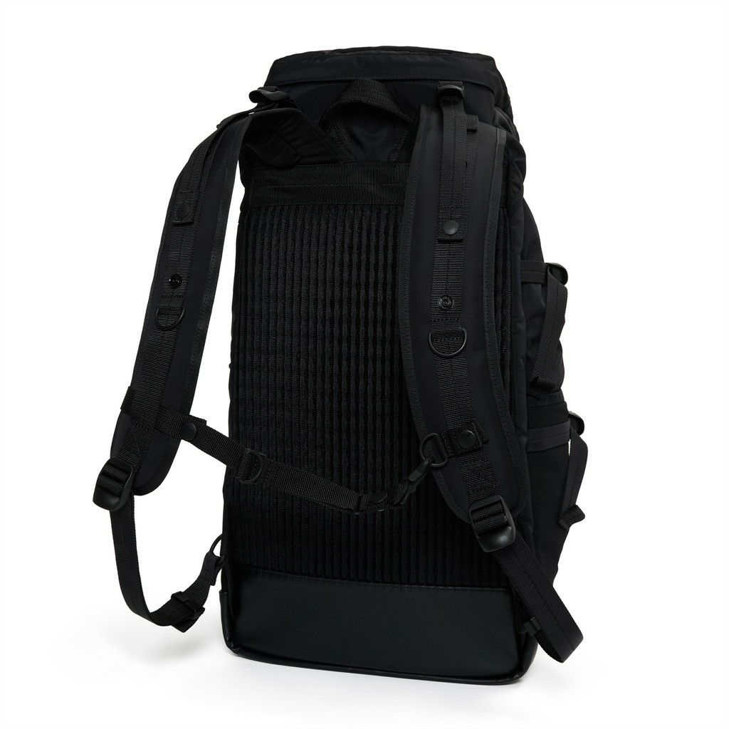 PORTER MONOCHROME