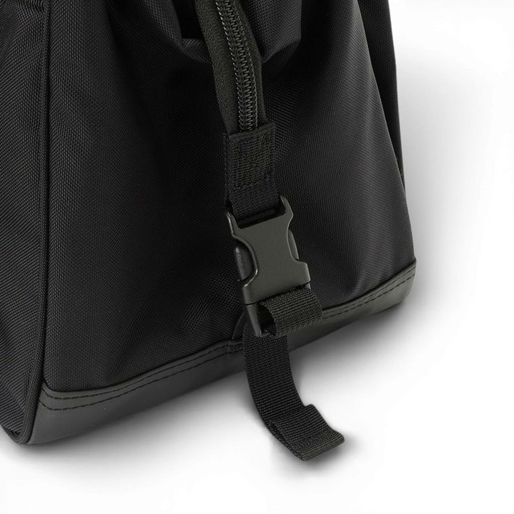 OUTDOOR EQUIPMENT