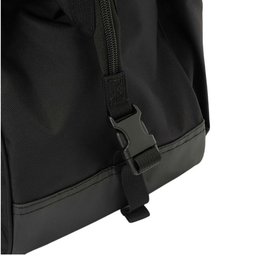 OUTDOOR EQUIPMENT
